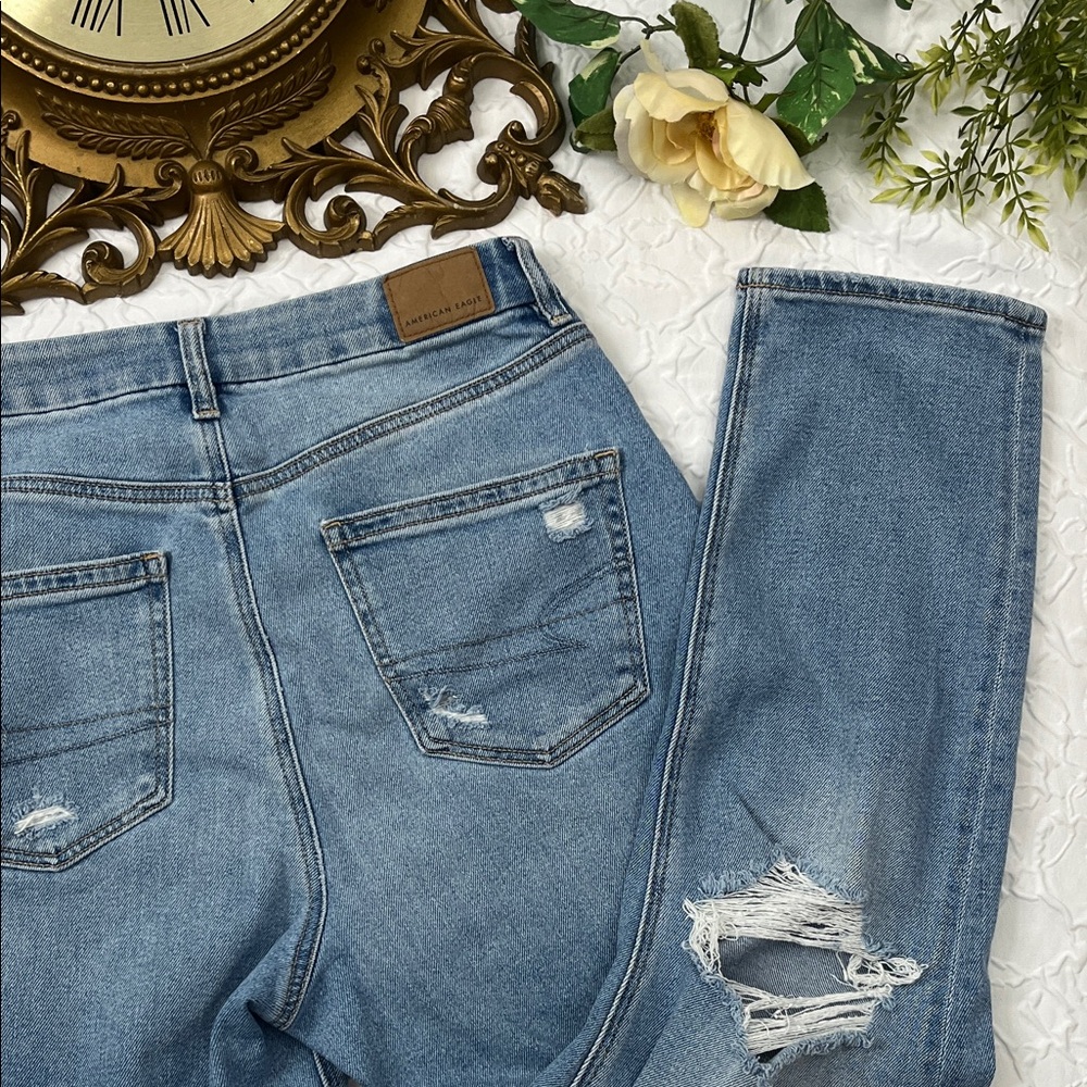 American Eagle Curvy Mom Jeans size 8 Short Stretch
